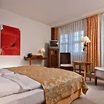 호텔 Wyndham Garden Stadtschloss 크베들린부르크