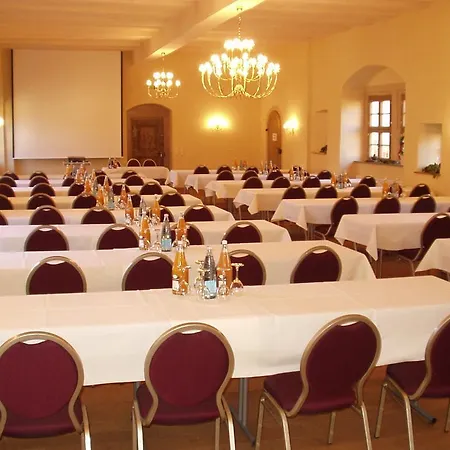 Wyndham Garden Stadtschloss Отель Кведлинбург