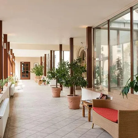 Отель Wyndham Garden Stadtschloss