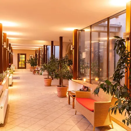 Отель Wyndham Garden Stadtschloss