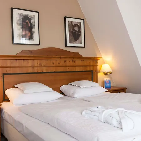 Wyndham Garden Stadtschloss Кведлинбург