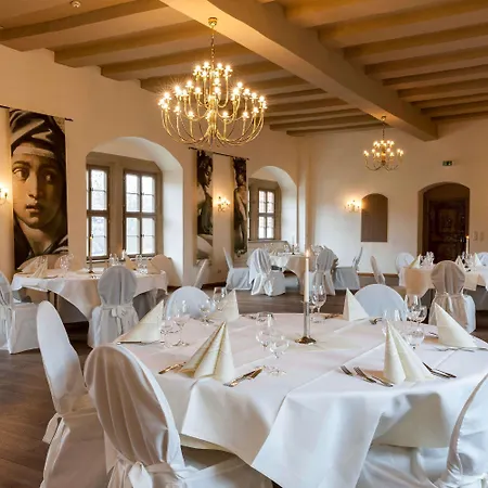 Wyndham Garden Stadtschloss Кведлинбург