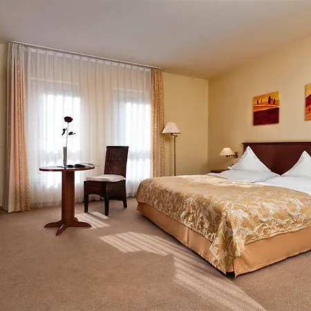 Wyndham Garden Stadtschloss 4* Кведлинбург