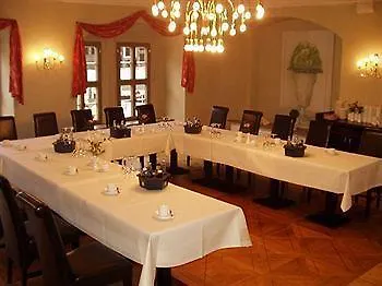 Wyndham Garden Stadtschloss Отель