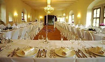Wyndham Garden Stadtschloss Ξενοδοχείο 4*